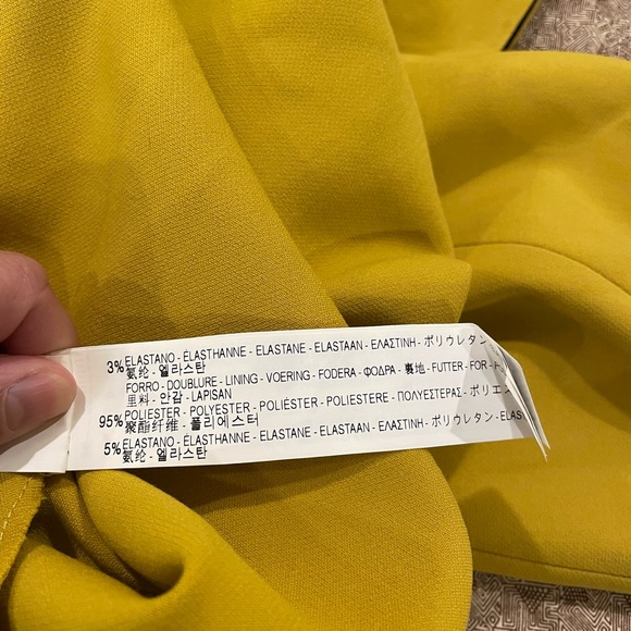 Zara V-Neck Yellow Dress - Picture 4 of 5